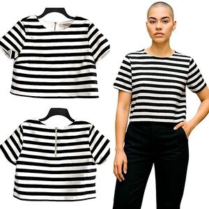 Forever 21 Black & White Crop Top Short Sleeve Scoop Neck Back Zip Size Large